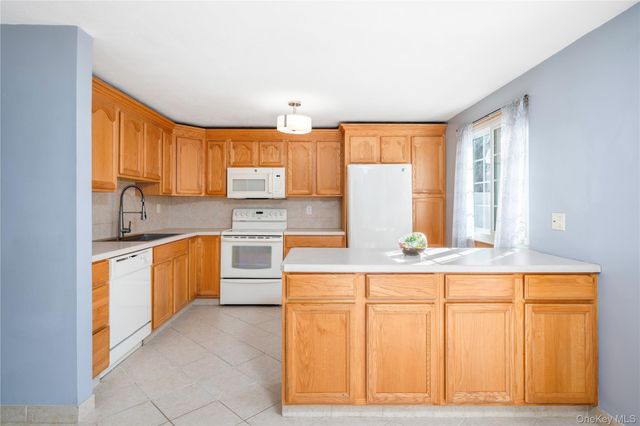 1506 Kings Way, Carmel, NY 10512