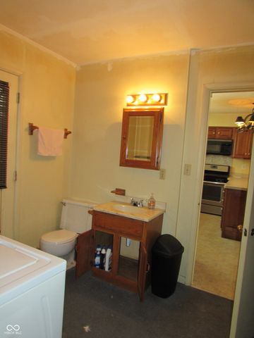 1532 Weslow Court, Anderson, IN 46011