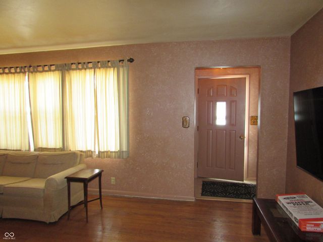 1532 Weslow Court, Anderson, IN 46011