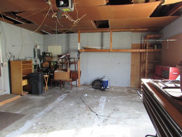 1532 Weslow Court, Anderson, IN 46011