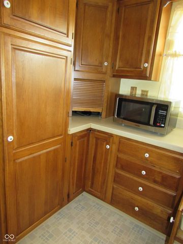 1532 Weslow Court, Anderson, IN 46011