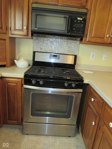 1532 Weslow Court, Anderson, IN 46011