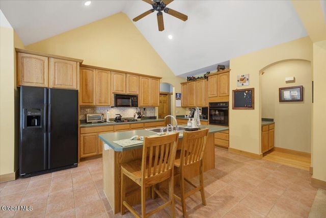 18 Founders Way, Queensbury, NY 12804