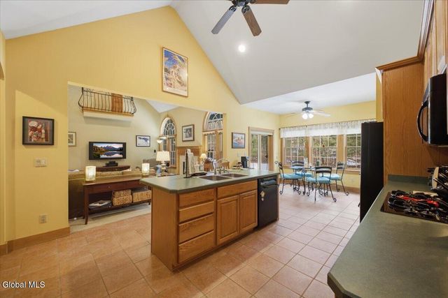 18 Founders Way, Queensbury, NY 12804