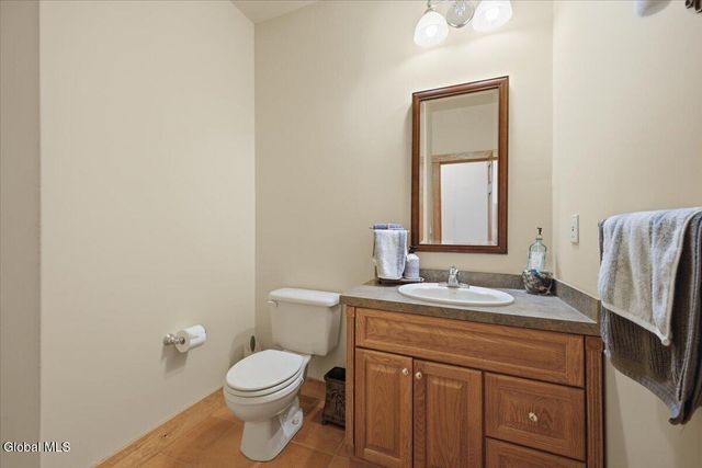 18 Founders Way, Queensbury, NY 12804