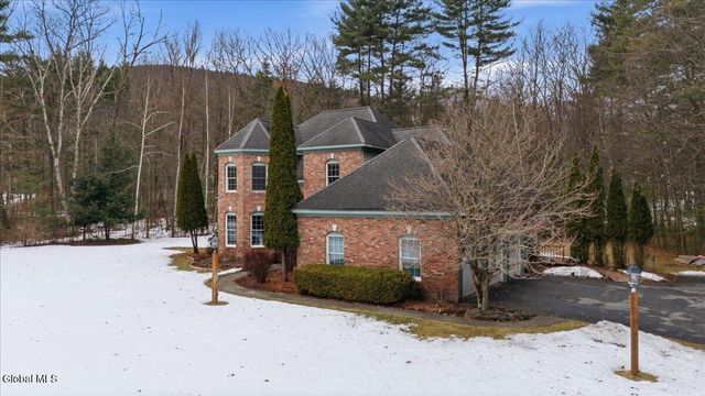 18 Founders Way, Queensbury, NY 12804