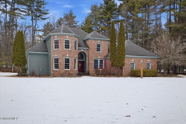 18 Founders Way, Queensbury, NY 12804