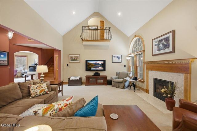 18 Founders Way, Queensbury, NY 12804