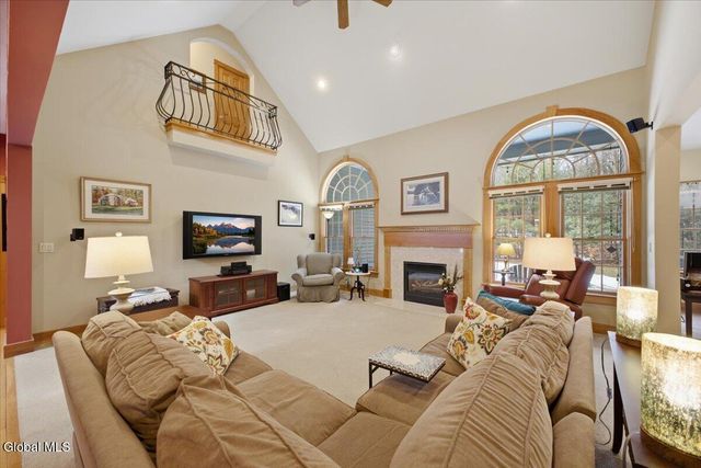 18 Founders Way, Queensbury, NY 12804