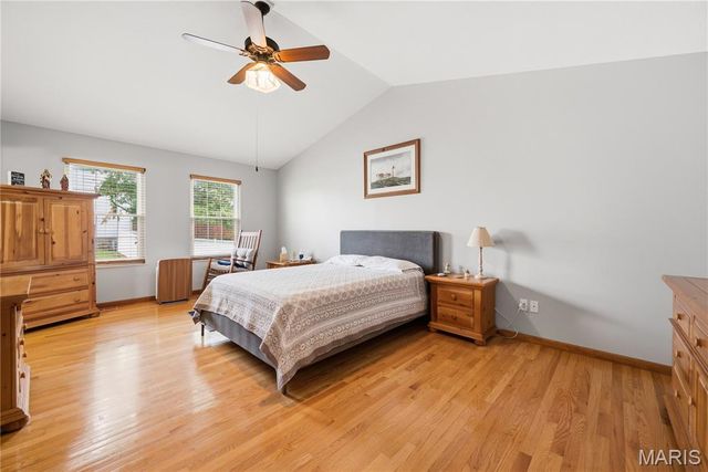 818 E Wood Drive, Columbia, IL 62236
