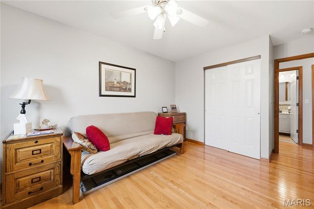 818 E Wood Drive, Columbia, IL 62236
