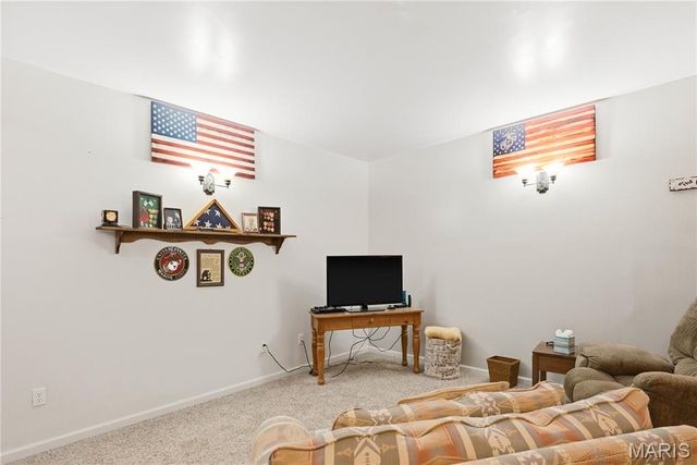 818 E Wood Drive, Columbia, IL 62236