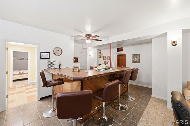 818 E Wood Drive, Columbia, IL 62236