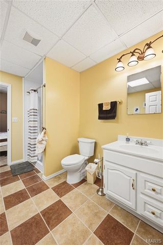 818 E Wood Drive, Columbia, IL 62236