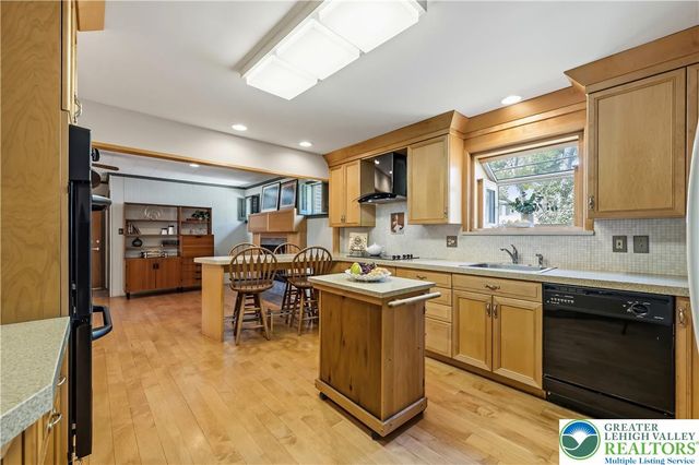 1042 North 38th Street, South Whitehall Twp, PA 18104