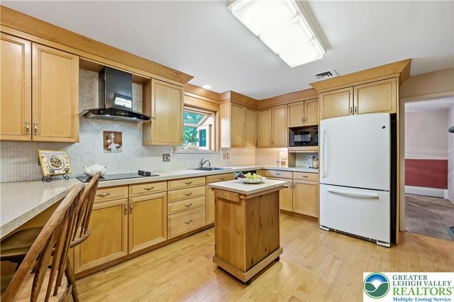 1042 North 38th Street, South Whitehall Twp, PA 18104