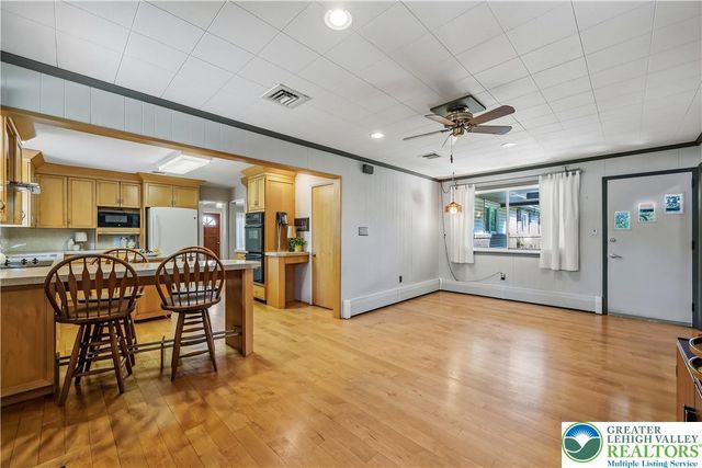 1042 North 38th Street, South Whitehall Twp, PA 18104