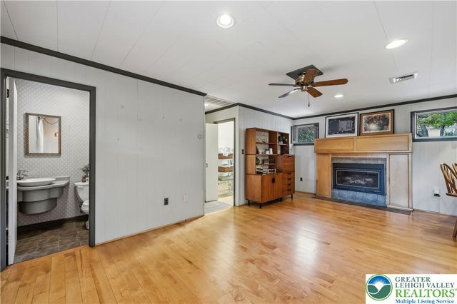 1042 North 38th Street, South Whitehall Twp, PA 18104