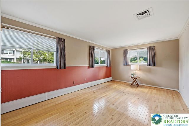 1042 North 38th Street, South Whitehall Twp, PA 18104
