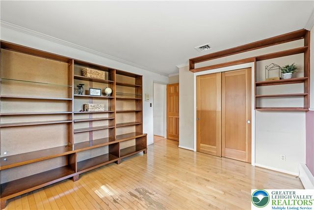 1042 North 38th Street, South Whitehall Twp, PA 18104