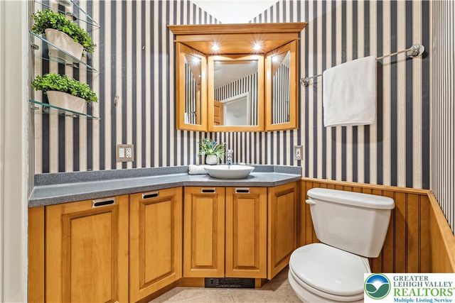 1042 North 38th Street, South Whitehall Twp, PA 18104