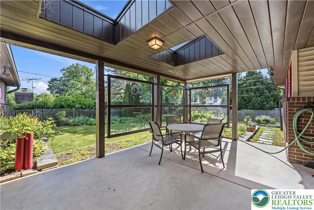 1042 North 38th Street, South Whitehall Twp, PA 18104