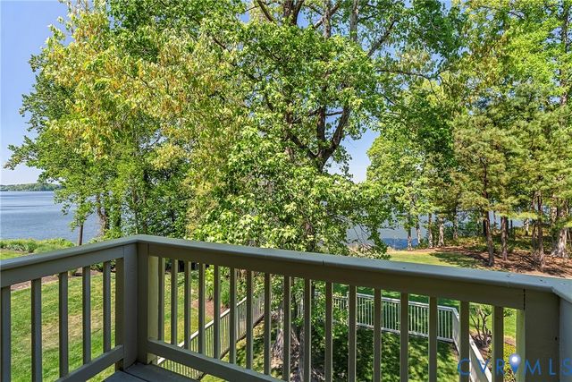 5213 Clipper Cove Rd, Midlothian, VA 23112