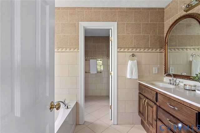 5213 Clipper Cove Rd, Midlothian, VA 23112