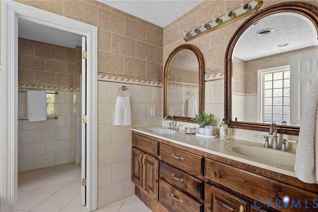 5213 Clipper Cove Rd, Midlothian, VA 23112