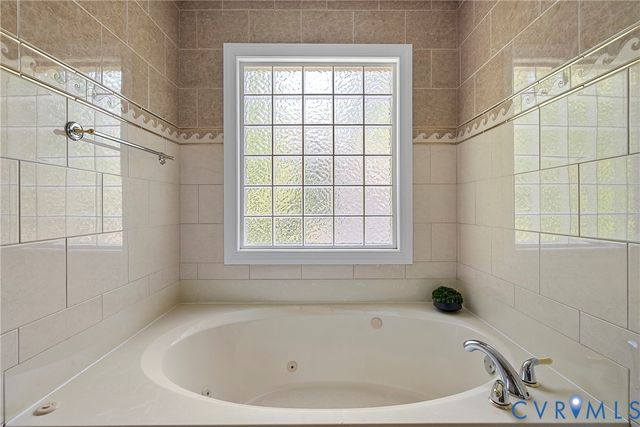 5213 Clipper Cove Rd, Midlothian, VA 23112