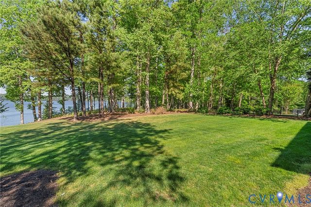 5213 Clipper Cove Rd, Midlothian, VA 23112