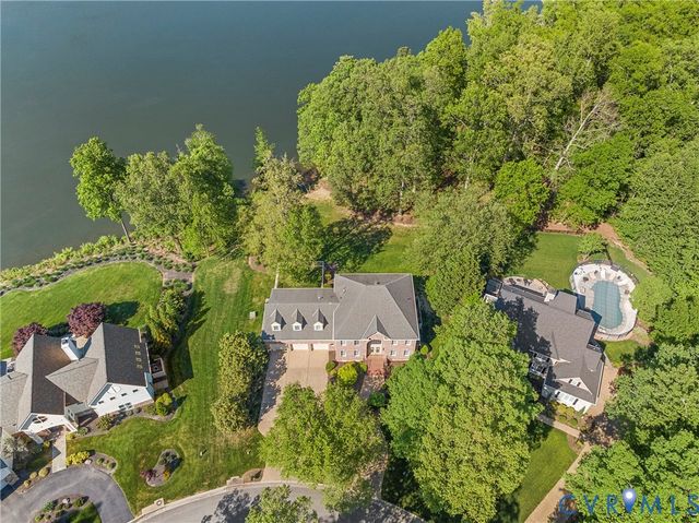 5213 Clipper Cove Rd, Midlothian, VA 23112
