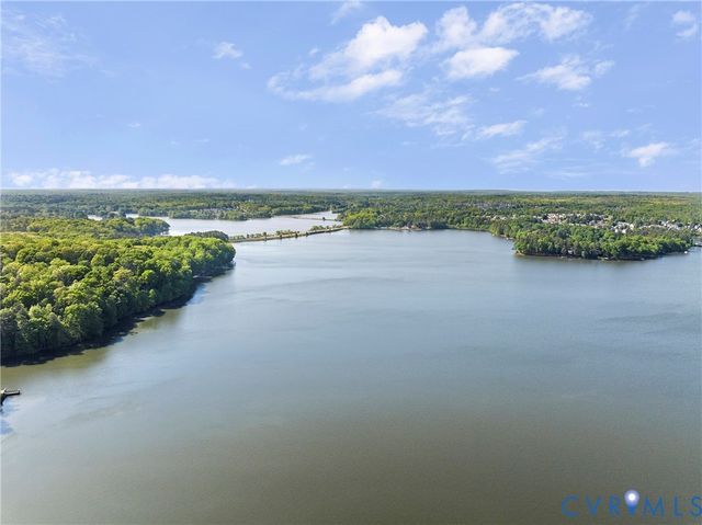 5213 Clipper Cove Rd, Midlothian, VA 23112