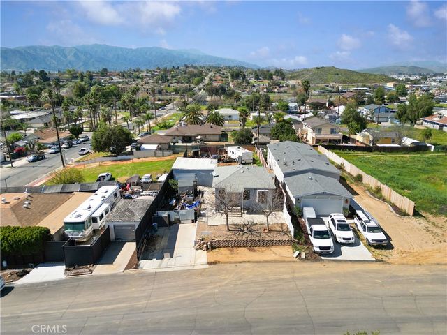 405 Lookout Street, Lake Elsinore, CA 92530