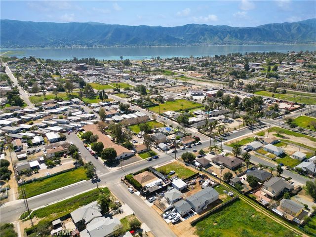 405 Lookout Street, Lake Elsinore, CA 92530