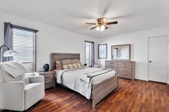 615 Aspenway Circle, Euless, TX 76039