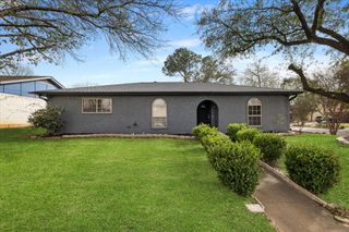 615 Aspenway Circle, Euless, TX 76039