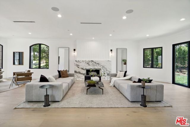 4261 Temma Court, Calabasas, CA 91302