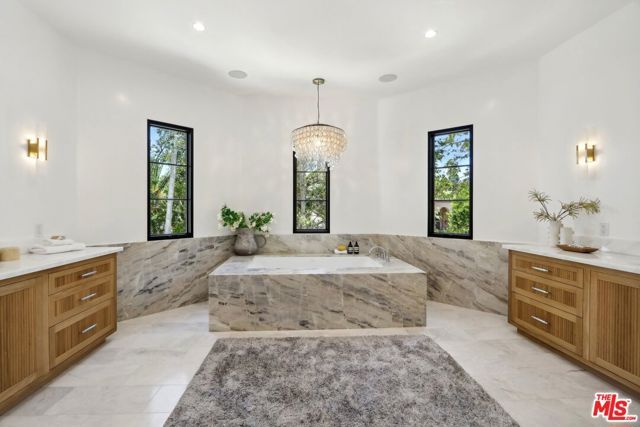 4261 Temma Court, Calabasas, CA 91302