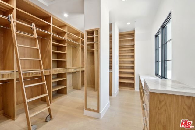 4261 Temma Court, Calabasas, CA 91302