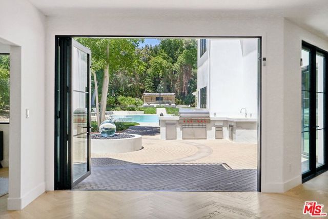 4261 Temma Court, Calabasas, CA 91302