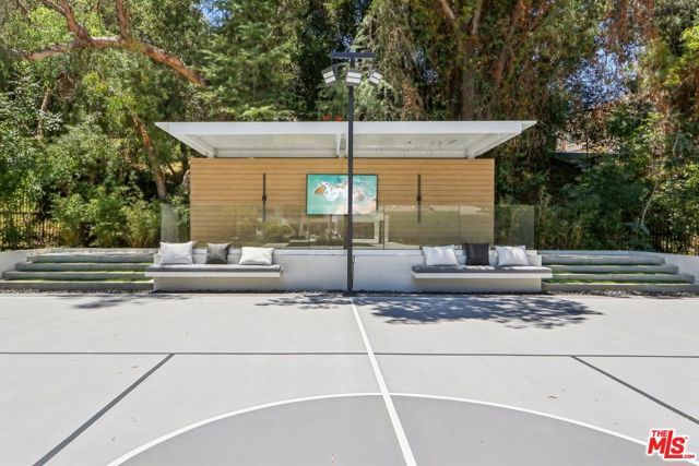 4261 Temma Court, Calabasas, CA 91302