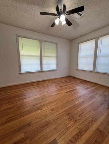 2208 7th St, Galena Park, TX 77547