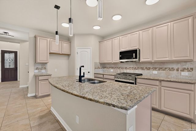 6906 Hanover Stone, San Antonio, TX 78244