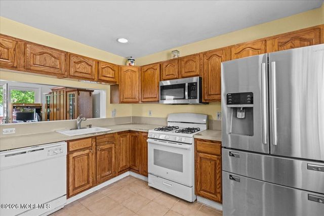 123 Mermaid Drive, Manahawkin, NJ 08050
