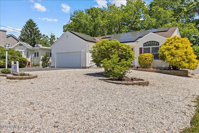 123 Mermaid Drive, Manahawkin, NJ 08050