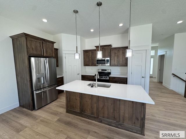 389 Wind River Drive, Shelley, ID 83274