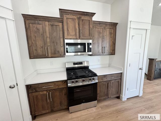 389 Wind River Drive, Shelley, ID 83274