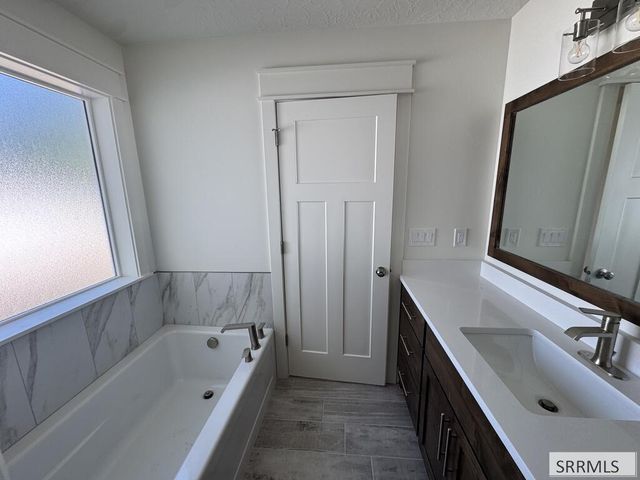 389 Wind River Drive, Shelley, ID 83274
