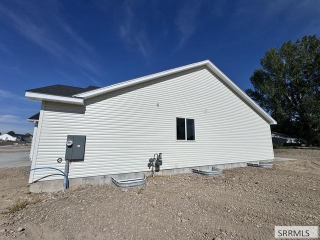 389 Wind River Drive, Shelley, ID 83274